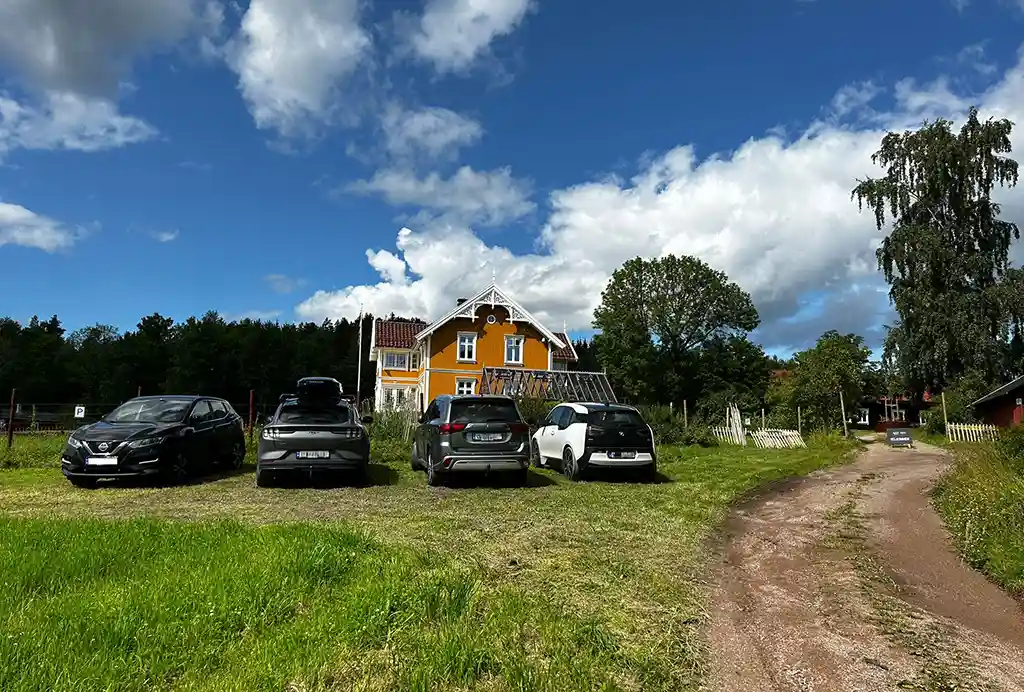 bilde av parkeringsplass
